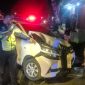 Avanza Hilang Kendali Tabrak Tembok dan Ambulans di Cibadak, Kerugian Ditaksir Capai Rp30 Juta